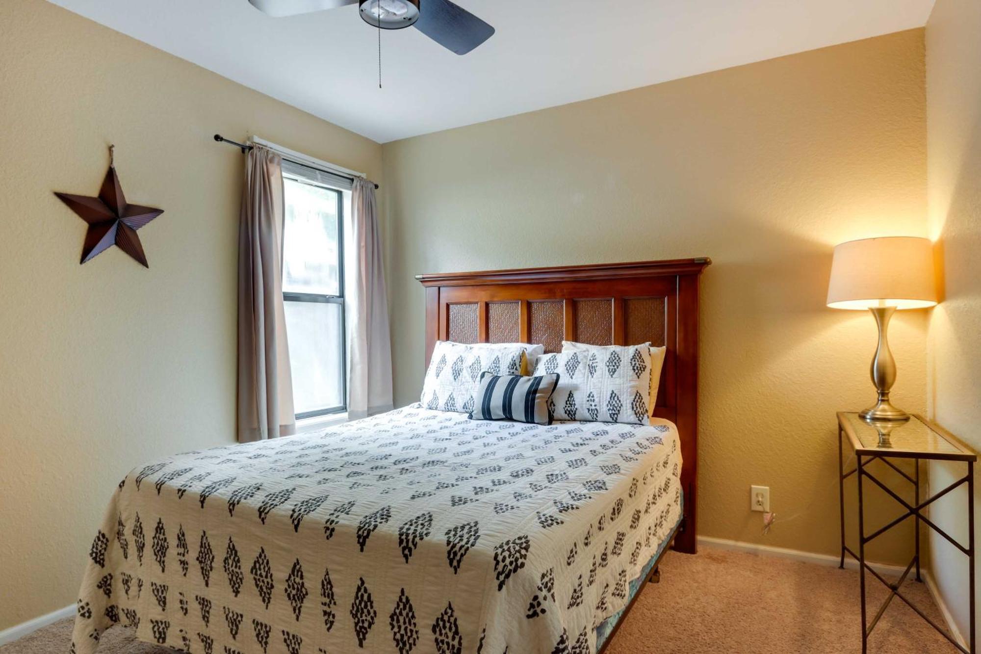 Lakefront Osage Beach Condo With Community Pool 外观 照片