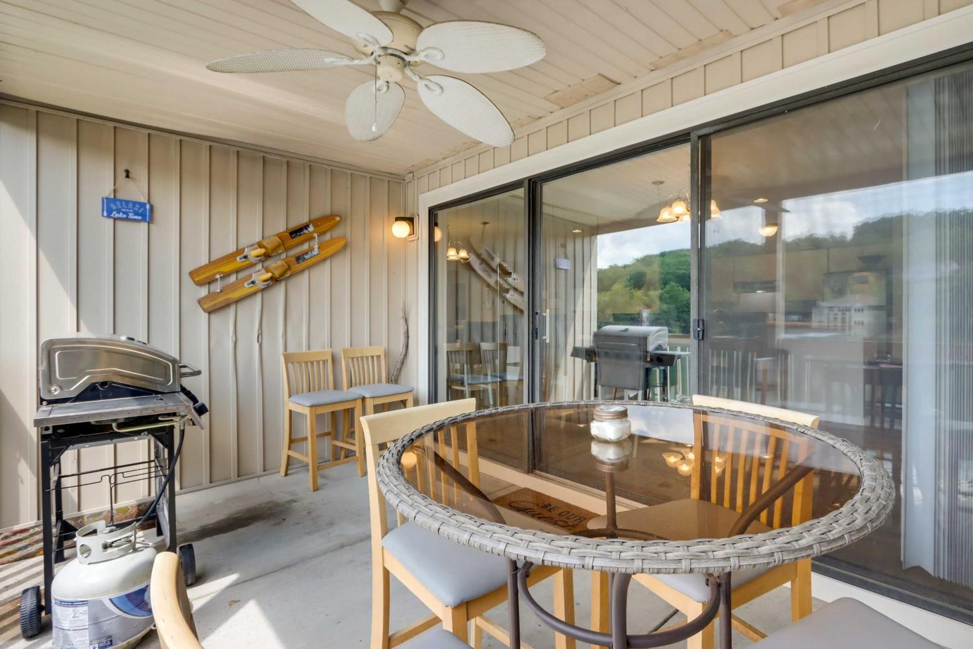 Lakefront Osage Beach Condo With Community Pool 外观 照片